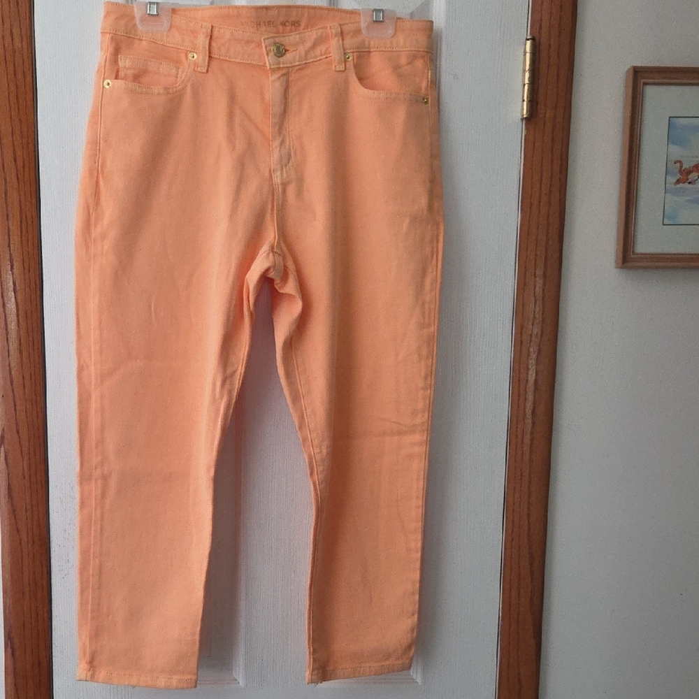 Michael Kors Izzy Cropped Skinny Peach Jeans with Gold Button. Nrw Without Tag